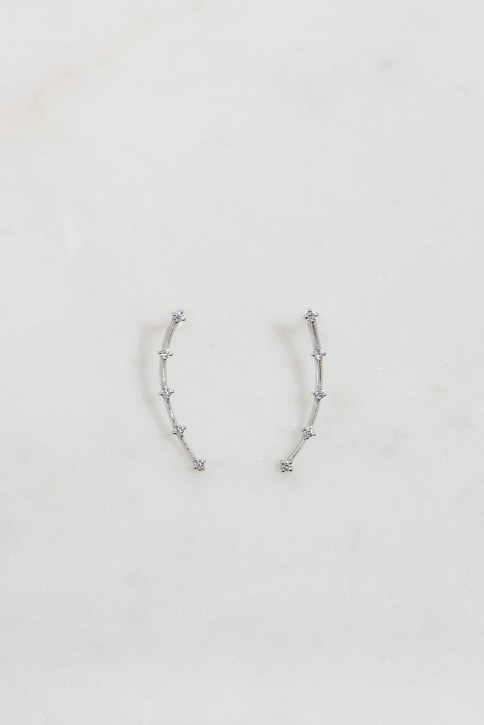 WHITE DROPLET EARRINGS